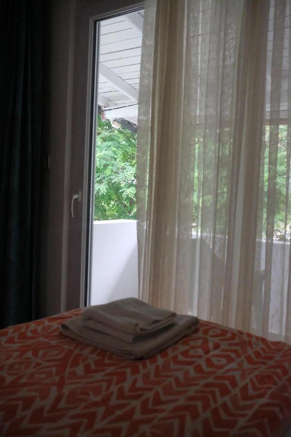 Ceneviz Hotel Адрасан Екстериор снимка