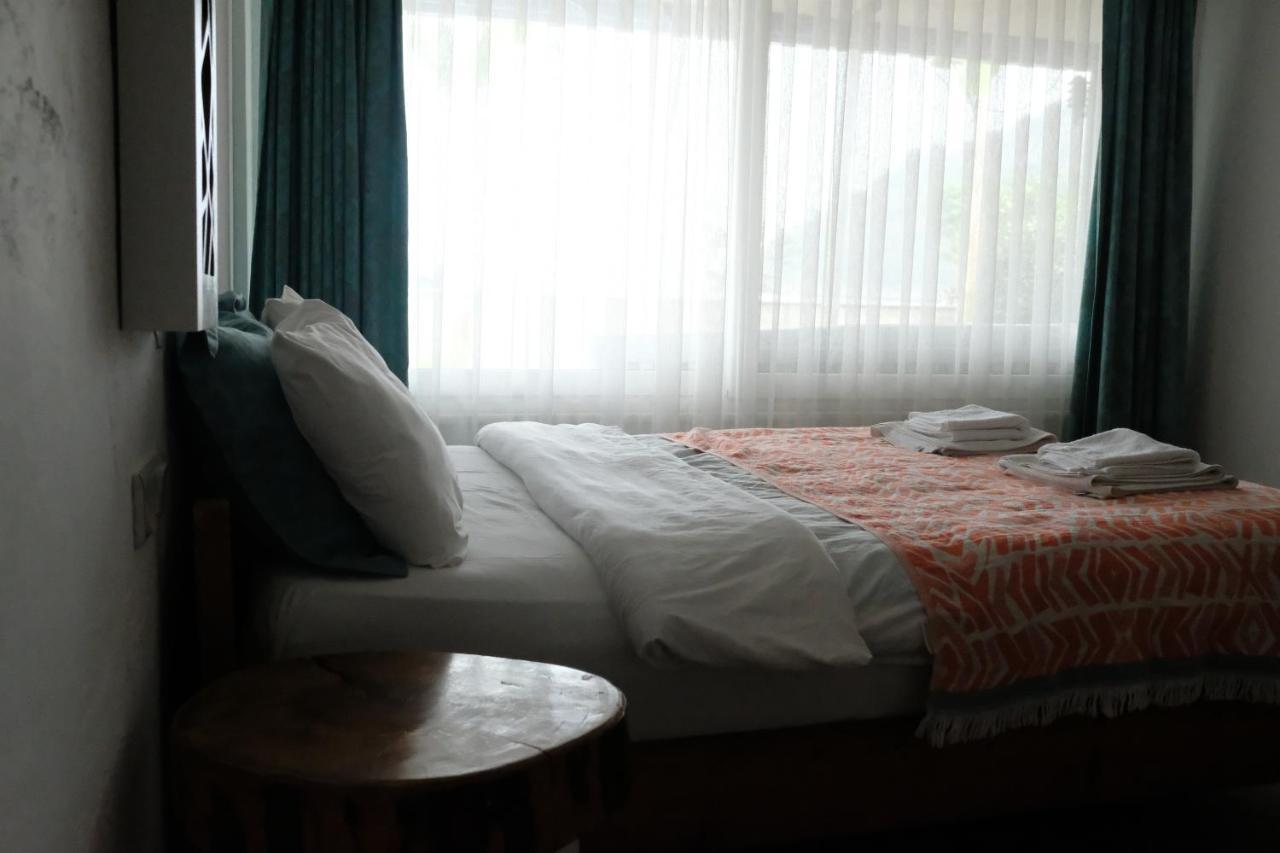 Ceneviz Hotel Адрасан Екстериор снимка