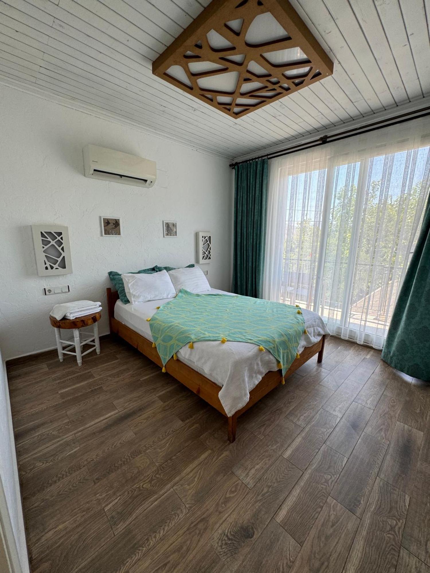 Ceneviz Hotel Адрасан Екстериор снимка